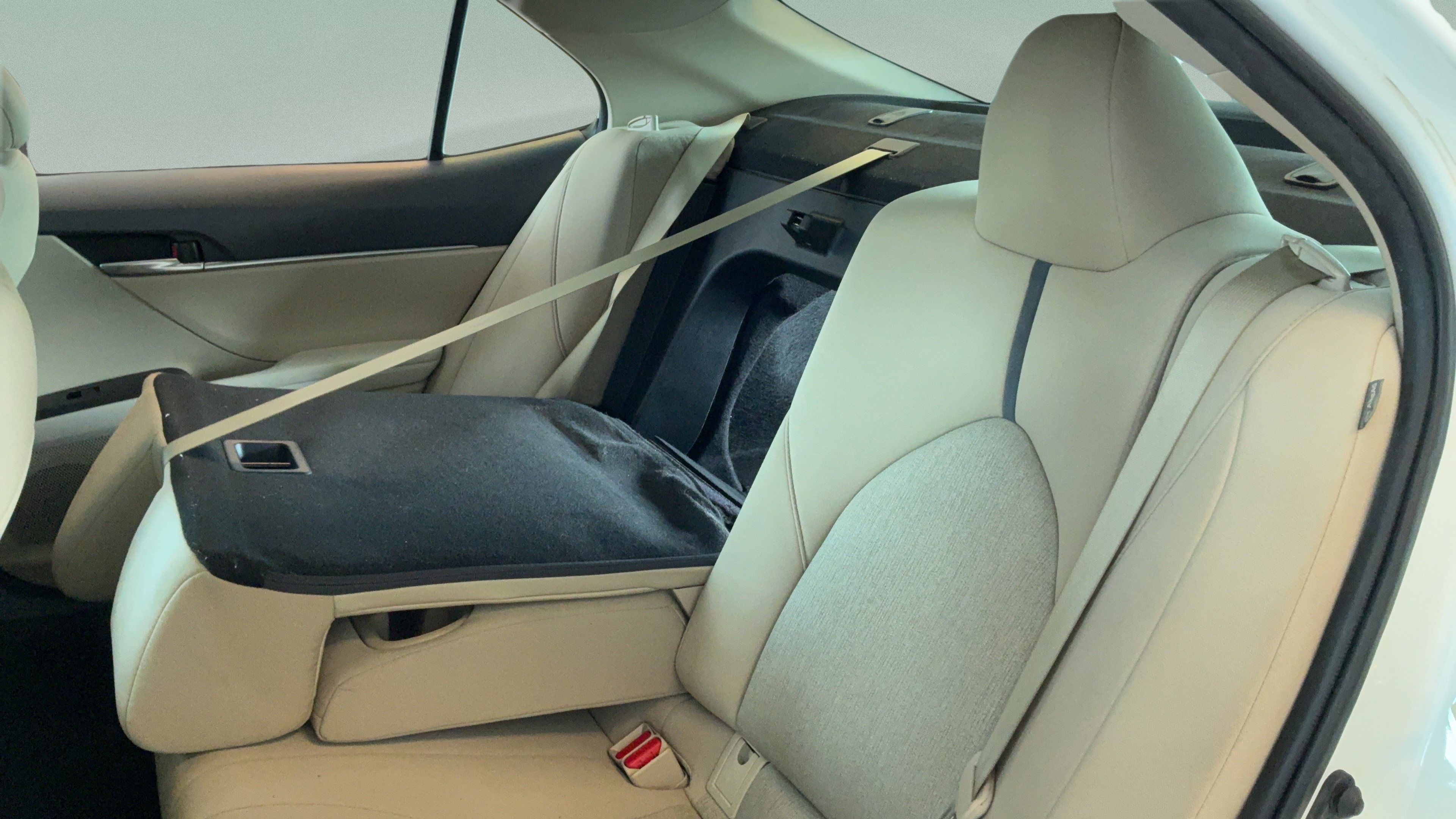 Certified 2024 Toyota Camry LE w/ Convenience Package FWD image 32