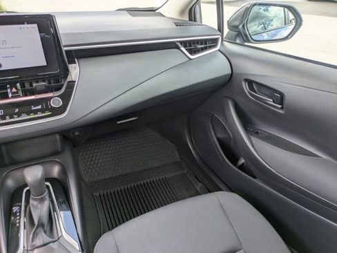 Used 2025 Toyota Corolla LE FWD image 16