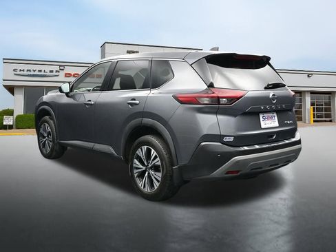 Used 2021 Nissan Rogue SV AWD/4WD image 3