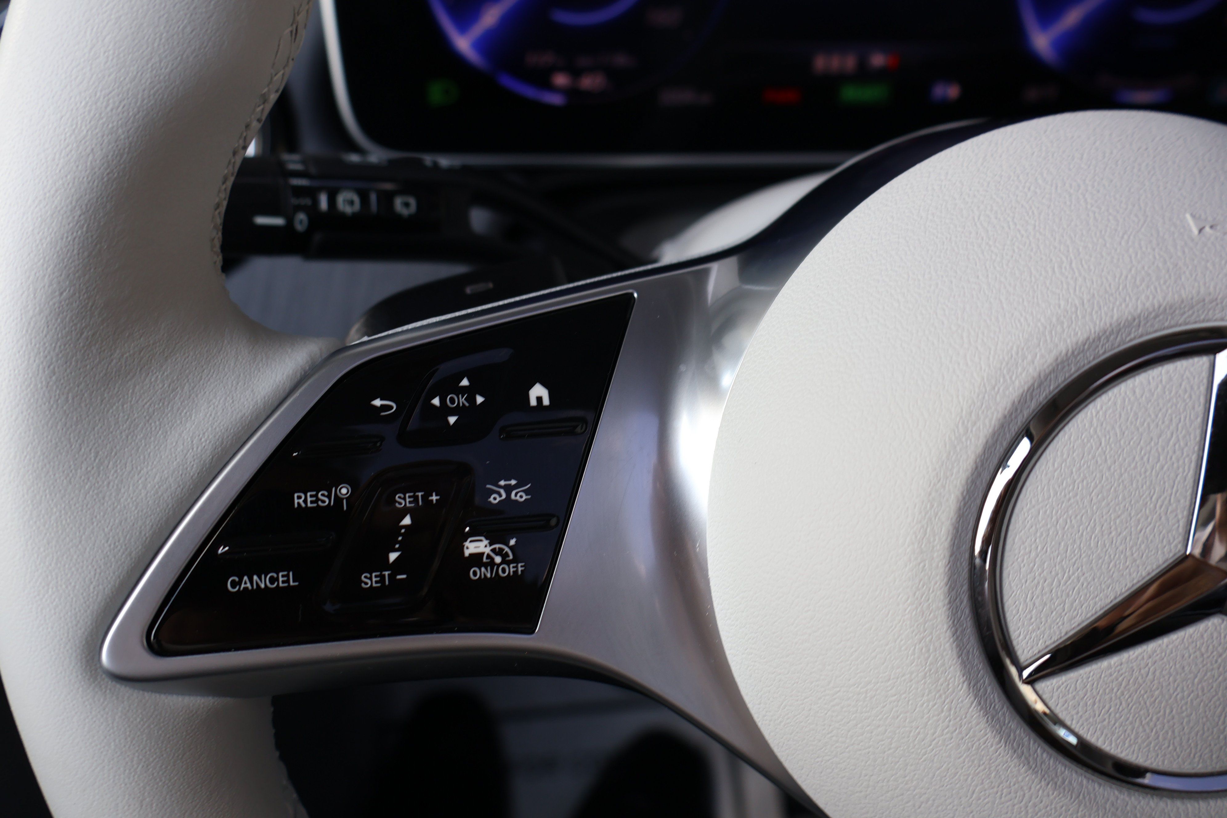 Certified 2025 Mercedes-Benz EQE 350+ 4MATIC SUV image 35