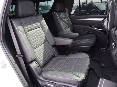 Certified 2025 Cadillac Escalade Sport Platinum w/ LPO, ONYX Package image 9