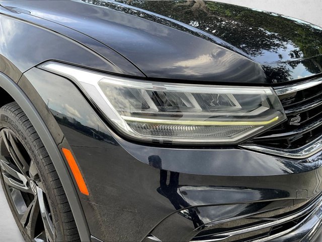 Used 2023 Volkswagen Tiguan SE R-Line FWD image 28