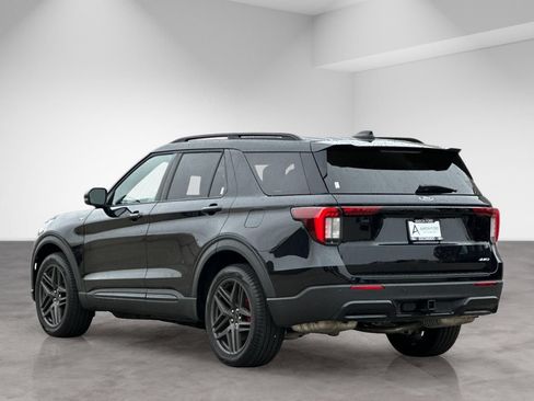 Used 2025 Ford Explorer ST-Line w/ Premium Package AWD/4WD image 4