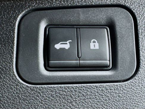 Used 2025 INFINITI QX80 Luxe image 32