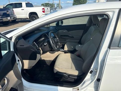 Used 2015 Honda Civic SE image 9