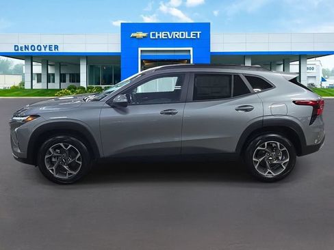 New 2026 Chevrolet Trax LT w/ Driver Confidence Package FWD image 11