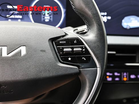 Used 2022 Kia EV6 Wind RWD image 16