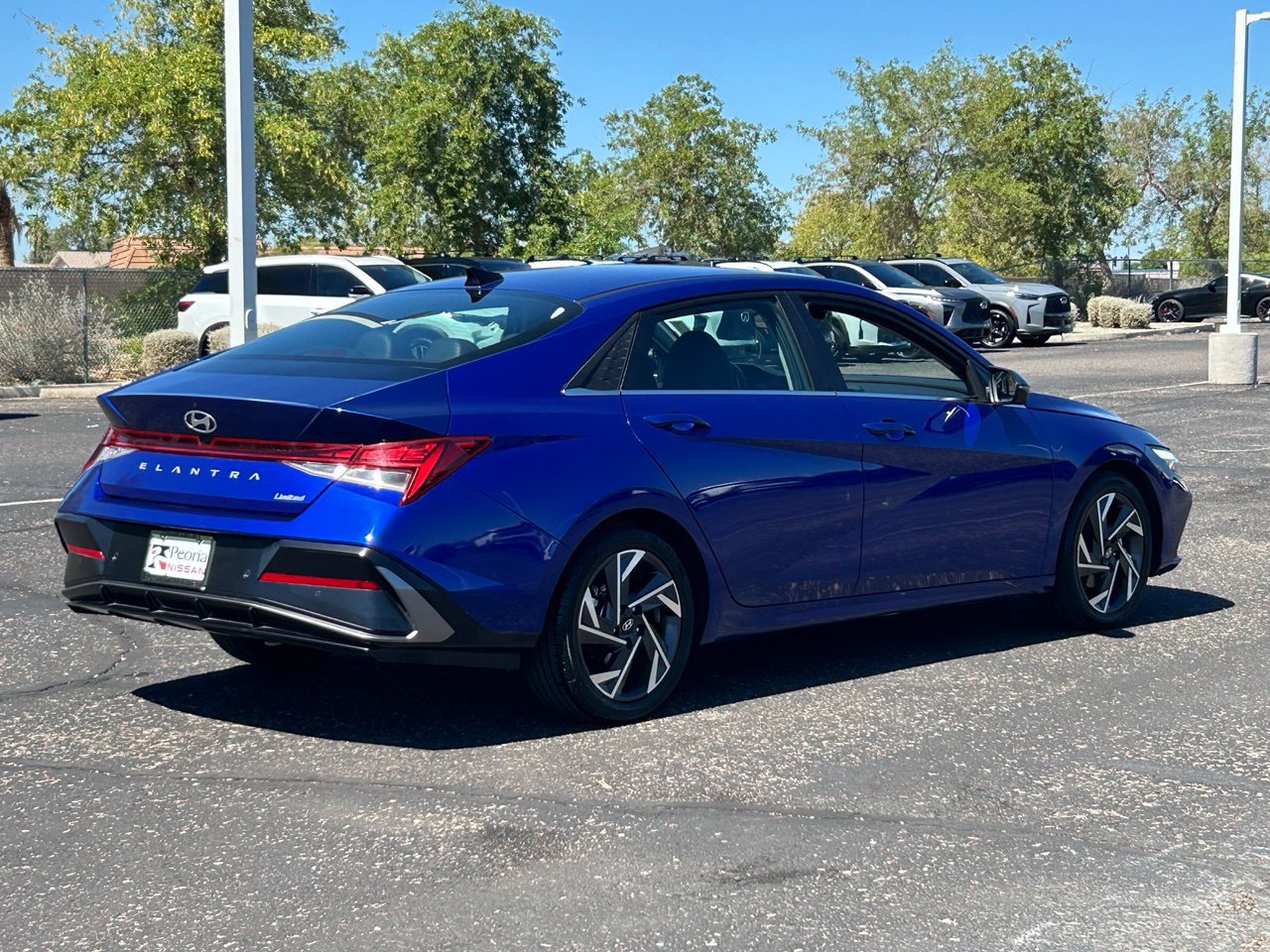 Used 2024 Hyundai Elantra Limited FWD image 6