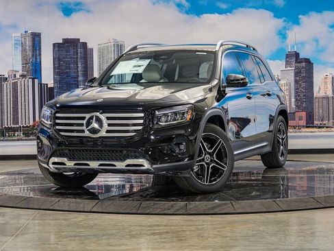 Used 2026 Mercedes-Benz GLB 250 4MATIC image 2