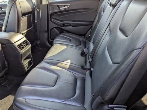 Used 2022 Ford Edge Titanium AWD/4WD image 24