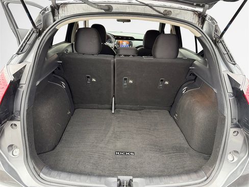 Used 2022 Nissan Kicks SV image 25