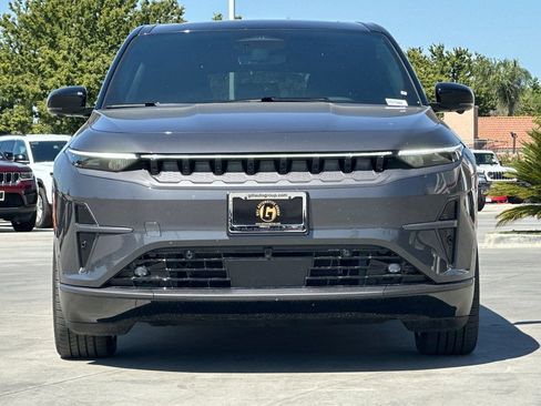 New 2025 Jeep Wagoneer S Limited AWD/4WD image 10
