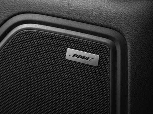 Used 2025 Porsche Macan image 31