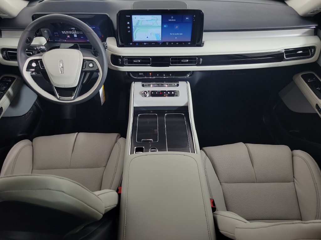 New 2027 Lincoln Aviator Reserve w/ Luxury Package RWD image 9