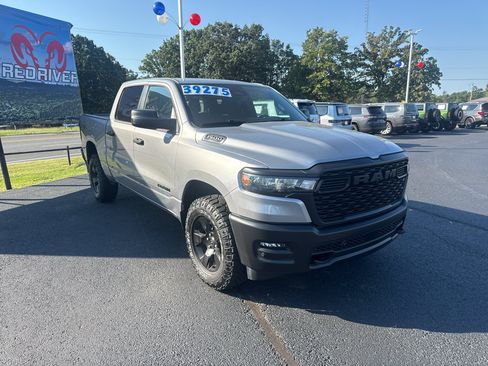 Used 2025 RAM 1500 Warlock AWD/4WD image 3