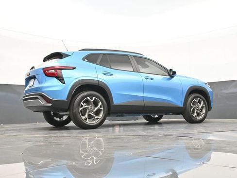 New 2026 Chevrolet Trax LT w/ Driver Confidence Package FWD image 44