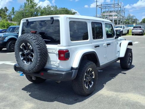 Used 2024 Jeep Wrangler Unlimited Rubicon 4xe AWD/4WD image 7