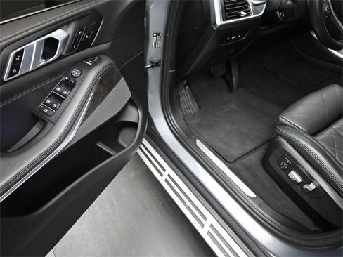 Used 2025 BMW X5 xDrive40i image 12