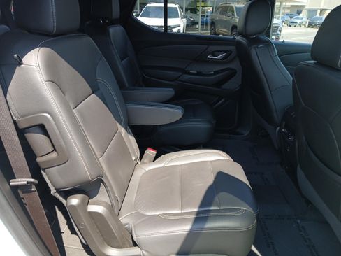 Used 2023 Chevrolet Traverse LT FWD image 20