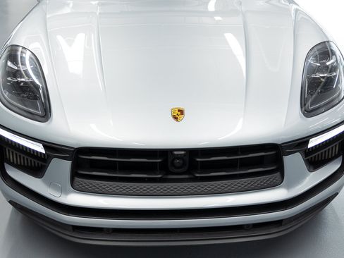 Used 2022 Porsche Macan S w/ Premium Package Plus AWD/4WD image 9