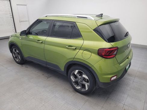 Used 2022 Hyundai Venue SEL FWD image 5