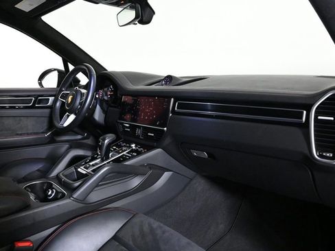 Certified 2023 Porsche Cayenne GTS image 17