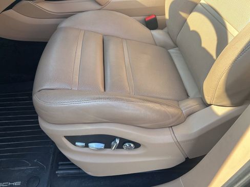 Used 2021 Porsche Cayenne AWD/4WD image 15