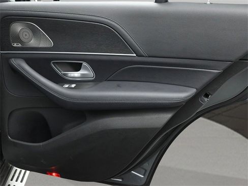 Used 2023 Mercedes-Benz GLE 450 4MATIC w/ AMG Line Exterior image 16