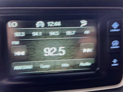 Used 2016 Jeep Grand Cherokee Limited AWD/4WD image 27