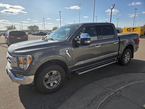 Used 2023 Ford F150 Lariat w/ Trailer Tow Package AWD/4WD image 3