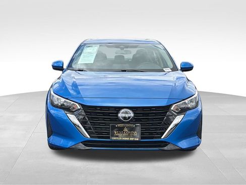 Used 2025 Nissan Sentra SV FWD image 2