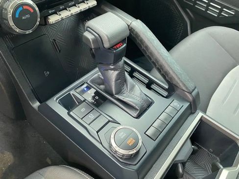 Used 2025 Toyota Tacoma TRD Sport w/ TRD Sport Upgrade Package image 24