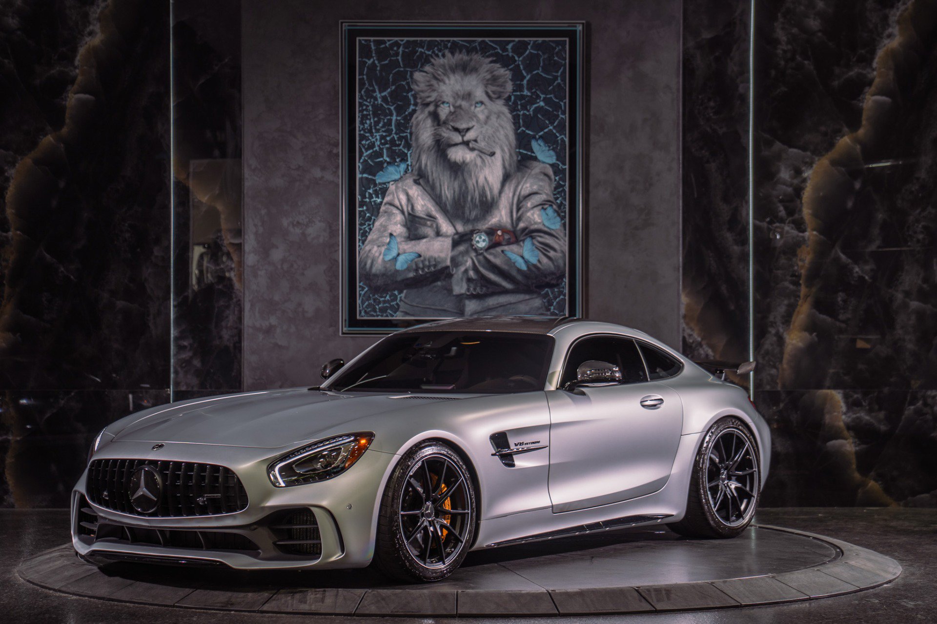 Used 2018 Mercedes-Benz AMG GT R image 1