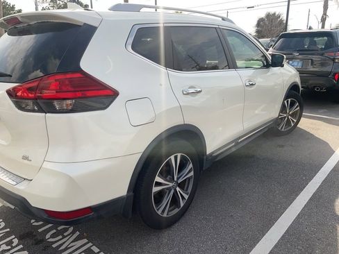 Used 2017 Nissan Rogue SL w/ SL Premium Package image 23
