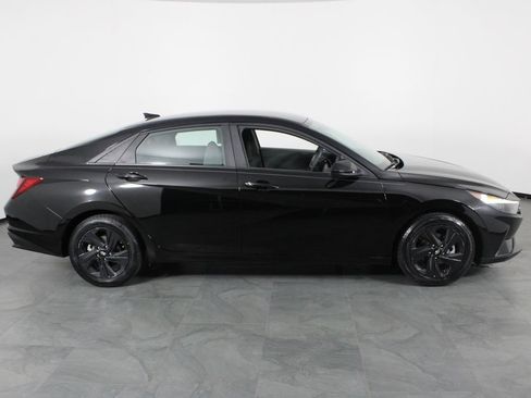 Certified 2023 Hyundai Elantra SEL FWD image 15