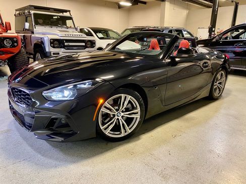 Used 2024 BMW Z4 sDrive30i w/ Premium Package image 2