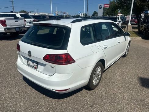 Used 2016 Volkswagen Golf S FWD image 3