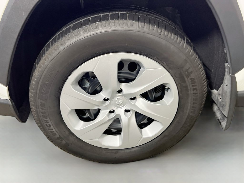 Used 2025 Toyota RAV4 LE FWD image 11