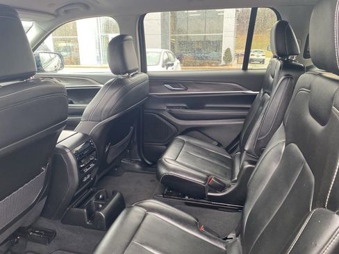 Used 2023 Jeep Grand Cherokee L Limited image 20