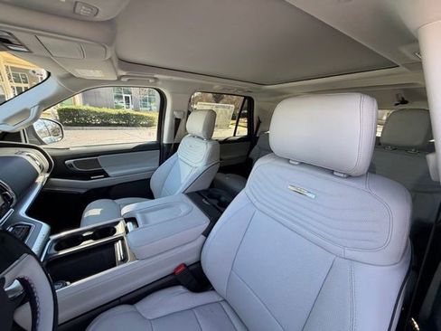 New 2025 Ford Expedition Platinum w/ Platinum Ultimate Package image 15