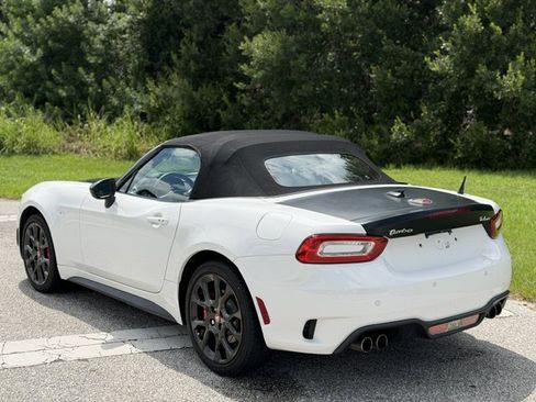 Used 2018 FIAT 124 Spider Abarth w/ Convenience Group RWD image 3