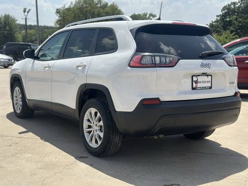 Used 2020 Jeep Cherokee Latitude FWD image 7