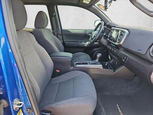 Used 2016 Toyota Tacoma TRD Off-Road AWD/4WD image 26