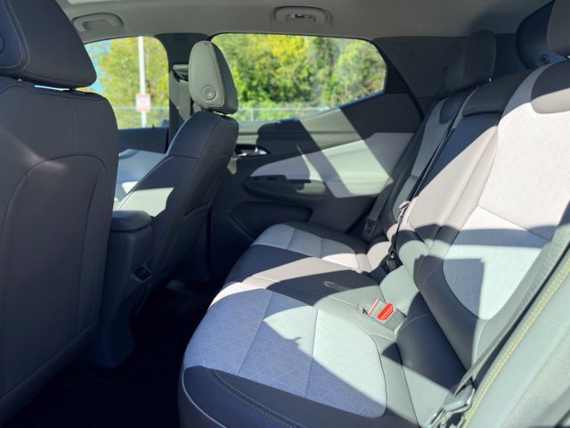 Used 2023 Chevrolet Bolt EUV Premier w/ Sun & Sound Package FWD image 27