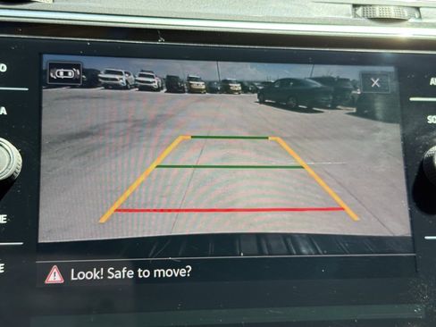 Certified 2024 Volkswagen Tiguan SE R-Line image 10