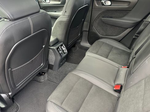 Certified 2023 Volvo XC40 Recharge Ultimate w/ Protection Package Premier image 13