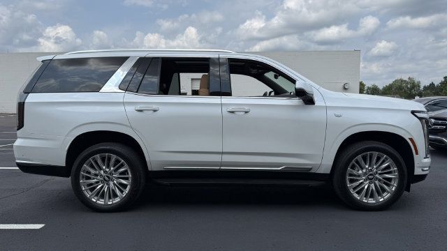 Used 2025 Cadillac Escalade Premium Luxury w/ LPO, Floor Liner Package AWD/4WD image 3