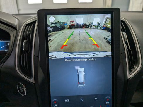 Used 2024 Ford Edge SEL image 24