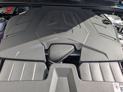 New 2025 Porsche Cayenne S image 29