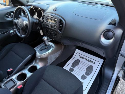 Used 2011 Nissan Juke S image 18